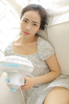 女生的机机长什么样